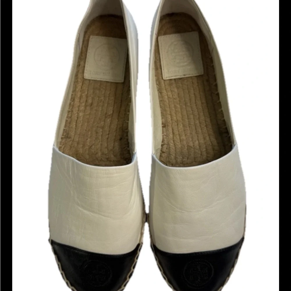 Tory Burch Logo Shoes Womens Size 8 Beige Black Espadrilles Toe Canvas Slip On